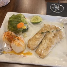 Conejo Al Ajillo Con Parmentier De Patatas Y Espinacas Salteadas Conejo Al Ajillo Con Parmentier De Patatas Y Espinacas Salteadas