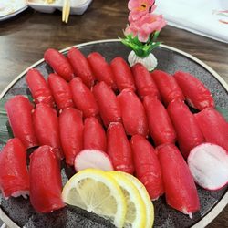 Itacho Sushi - Tuna Nigiri