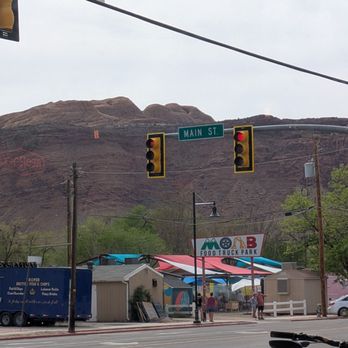 Trailhead Public House & Eatery - Burgers Near Me - Moab, Utah