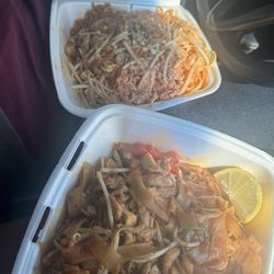 Kik Basil - Pad Thai & Drunken noodles