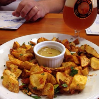 Los Mariachis - Batatas bravas e Madalena IPA. Caiu como luva - Mexican Near Me - Santo André, SP