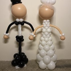 The Party Lab - Bride and groom balloon figures
