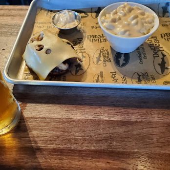 Dogfish Head Milton Brewery - Mushroom Swiss burger - Breweries Near Me - Milton, Delaware Dogfish Head Milton Brewery - Mushroom Swiss burger - Breweries Near Me - Milton, Delaware