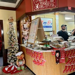 Mary B’s Diner - Entrance