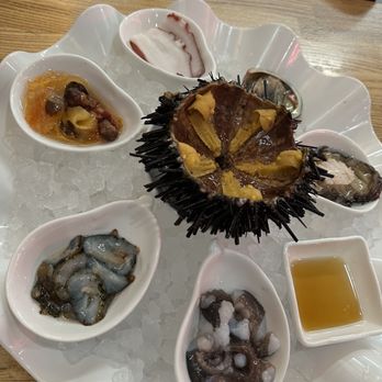 T-Fish Sushi and Roll - Seafood platter - Sushi Bars Near Me - Los Angeles, California T-Fish Sushi and Roll - Seafood platter - Sushi Bars Near Me - Los Angeles, California