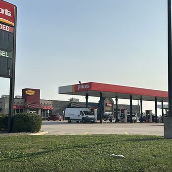 Buc-ee’s - Gas Stations Near Me - Springfield, Missouri