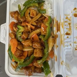 Thai Express - Veggie Stir Fry in Sriracha Sauce with Tofu - Vegan