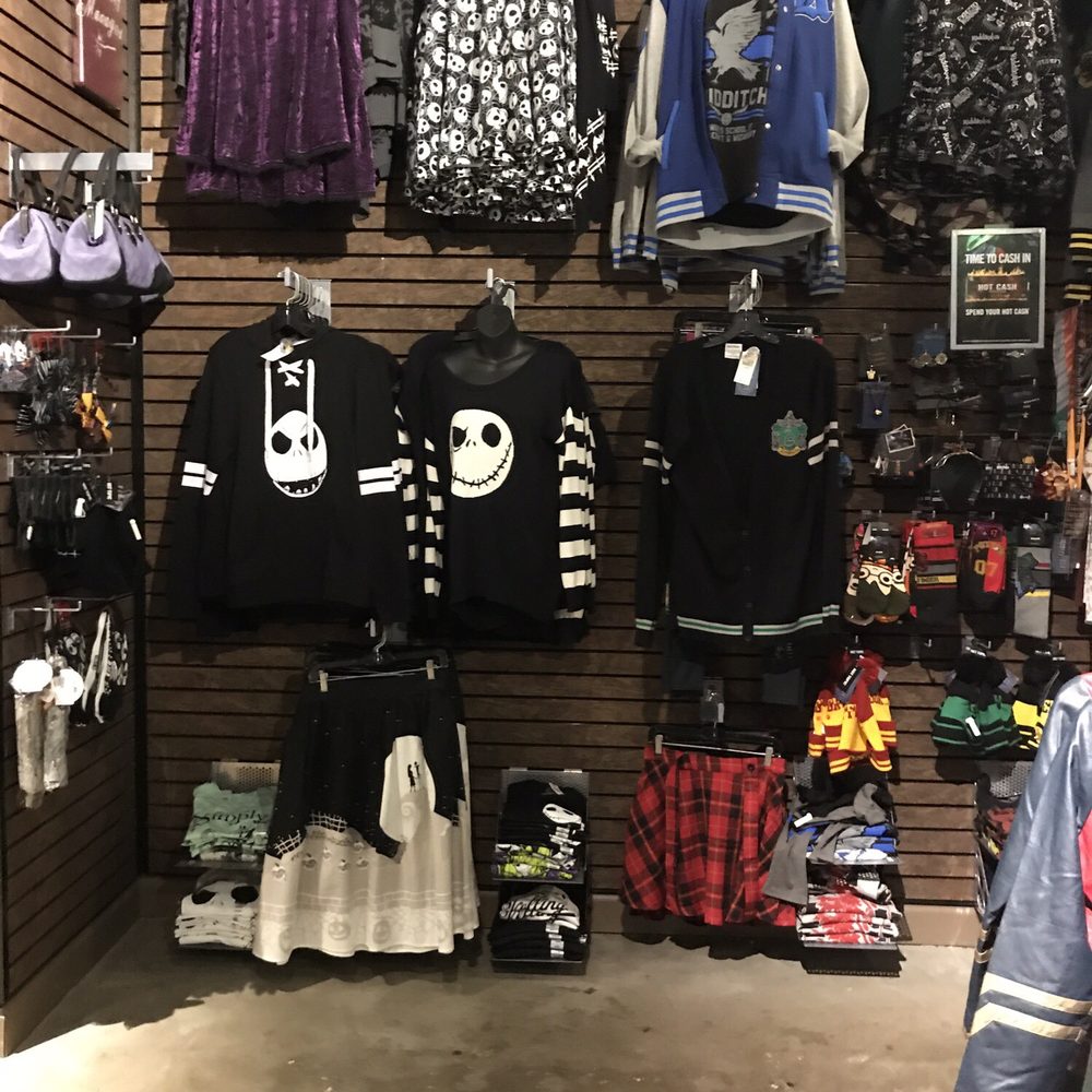 Hot Topic - Women's Clothing Near Me - Hoover, Alabama Hot Topic - Women's Clothing Near Me - Hoover, Alabama
