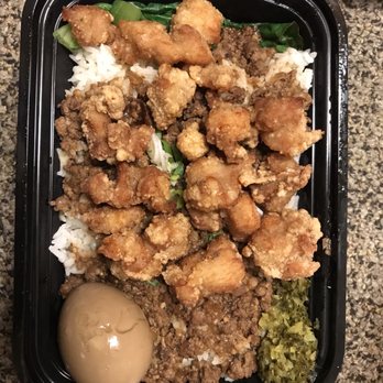 Honey D Cafe - Popcorn Chicken w/ Braised Pork over Rice - Taiwanese Near Me - Davis, California Honey D Cafe - Popcorn Chicken w/ Braised Pork over Rice - Taiwanese Near Me - Davis, California