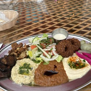 La Roche Lebanese Cuisine - The vegetarian platter with fresh pita bread - Lebanese Near Me - Memphis, Tennessee La Roche Lebanese Cuisine - The vegetarian platter with fresh pita bread - Lebanese Near Me - Memphis, Tennessee