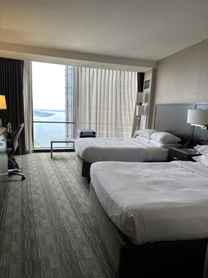 Detroit Marriott at the Renaissance Center by null