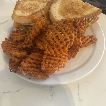 Kitchen in the Canyon - Tuna melt - Breakfast & Brunch Near Me - Laguna Beach, California