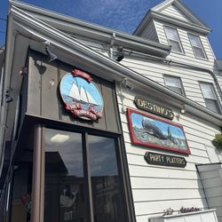 Destino's Submarine Sandwiches - Exterior