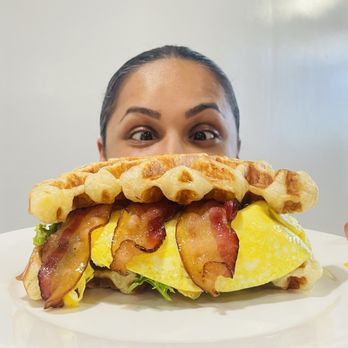 Fluffy Fluffy - BELT Croffle - Breakfast & Brunch Near Me - Miami, Florida