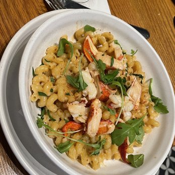 Rowdy Tiger Whiskey Bar & Kitchen - Lobster Mac... wasnt a fan - Southern Near Me - Atlanta, Georgia