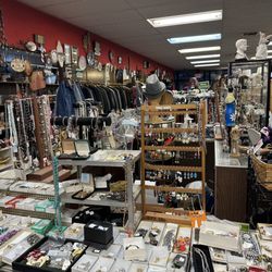 Bucky's The Closet - Jewelry