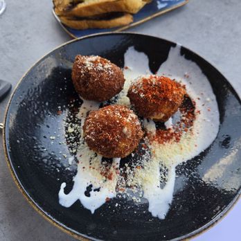 City Cellars HTX - Sriracha Mac and Cheese balls - New American Near Me - Houston, Texas City Cellars HTX - Sriracha Mac and Cheese balls - New American Near Me - Houston, Texas