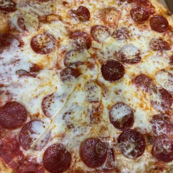 Jonny’s Pizza - Pepperoni Pizza - Salad Near Me - Aubrey, Texas