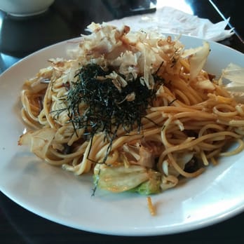 Cafe de l'Orangerie - Wafu-Style Spaghetti with bacon, cabbage, Bonito flakes - good but lacked bacon. - Japanese Near Me - Vancouver, British Columbia Cafe de l'Orangerie - Wafu-Style Spaghetti with bacon, cabbage, Bonito flakes - good but lacked bacon. - Japanese Near Me - Vancouver, British Columbia