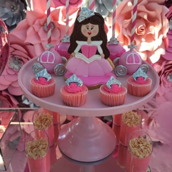 incredEbites - Yummy Cheesecake Bites. Set Up: Platinum Candy Buffets - Desserts Near Me