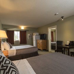 Red Tree Lodge - Deluxe Family Room