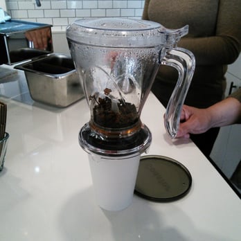Fresh Press Coffee Bar - The making of my london fog - Coffee & Tea Near Me - Richmond, British Columbia