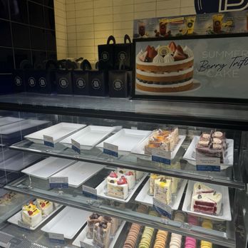 Paris Baguette - Bakeries Near Me - Monrovia, California Paris Baguette - Bakeries Near Me - Monrovia, California