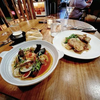 4 Saints - Seafood bouillabaisse and Mary's Organic Chicken - Bars Near Me - Palm Springs, California
