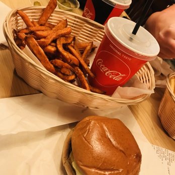 Tommi's Burger Joint - Yum - Burgers Near Me - Rome, RM Tommi's Burger Joint - Yum - Burgers Near Me - Rome, RM