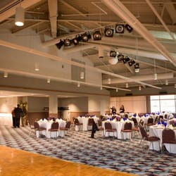 CityView - Tables dressed and dancing floor assembled