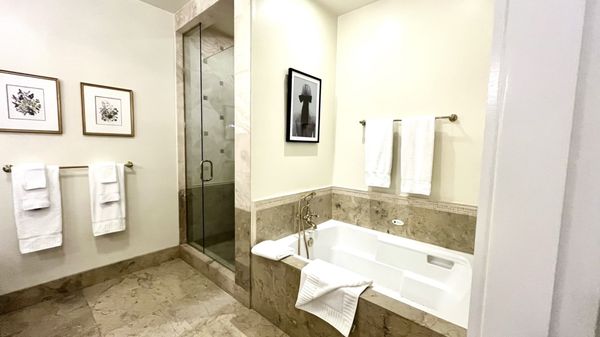 The Genevieve Hotel by null