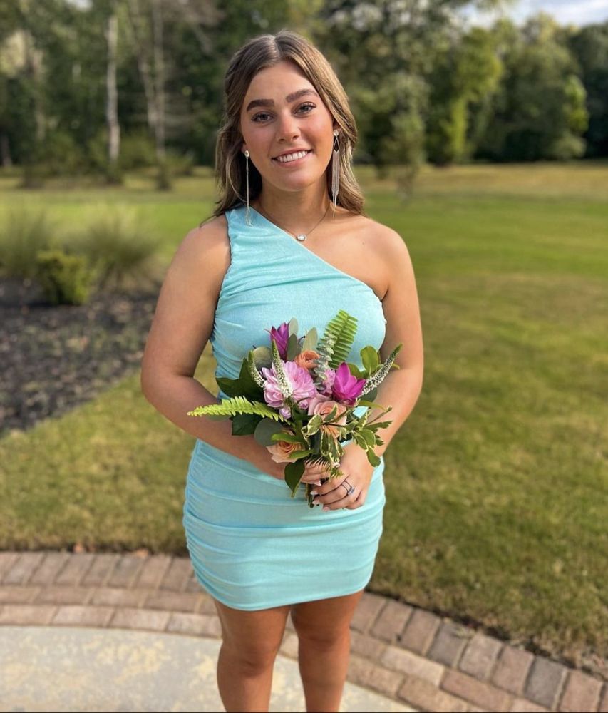 BEAUTY AND BEETZ SPRAY TANS Murfreesboro, Tennessee Spray Tanning