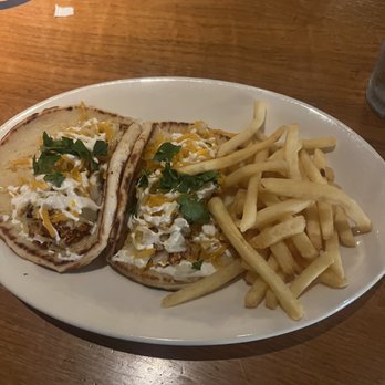 BJ's Restaurant & Brewhouse - Breweries Near Me - Lutz, Florida