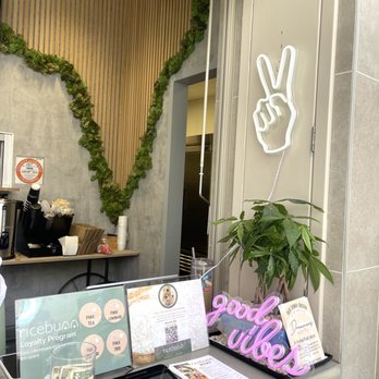 Ricebunn - Front desk - Japanese Near Me - Irvine, California Ricebunn - Front desk - Japanese Near Me - Irvine, California