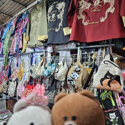 廟街夜市 - Clothing and bags