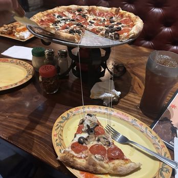Pizza Show - Nice cheese pull - Pizza Near Me - Hawthorne, California Pizza Show - Nice cheese pull - Pizza Near Me - Hawthorne, California