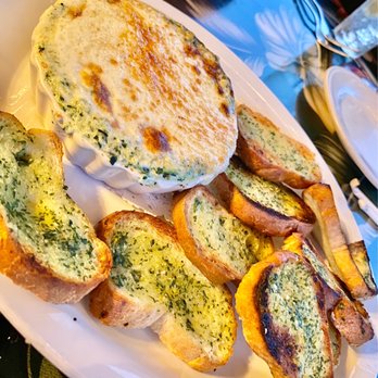 Ponds Hilo - Crab/spinach dip, good but lacking crab & garlic. - Hawaiian Near Me - Hilo, Hawaii