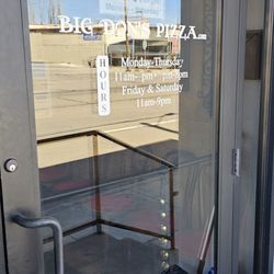 Big Dons Pizza - Entrance in the middle of two ramps.