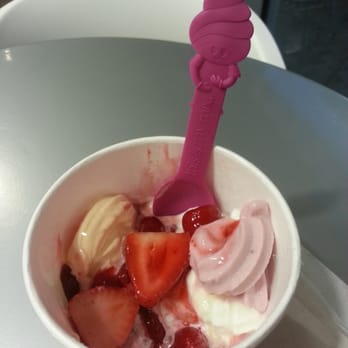 Menchie's - Brossard - Ice Cream & Frozen Yogurt Near Me - Brossard, Quebec