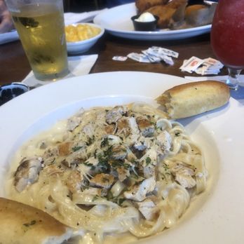 No 9 Grill - Chicken Alfredo/breadstick - American Near Me - Cambridge City, Indiana No 9 Grill - Chicken Alfredo/breadstick - American Near Me - Cambridge City, Indiana