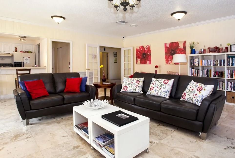 BRANDON OAKS APARTMENTS Updated August 2024 11 Reviews 110