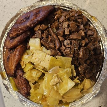 Pigeon Peas Kitchen - Vegan oxtail (mushroom) with cabbage, rice and peas, and plantains. Yummy - Pizza Near Me - Bloomfield, New Jersey