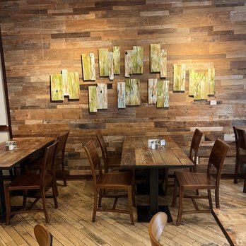 Batavia Cafe - Interior - Cafes Near Me - Summit, New Jersey