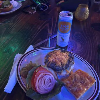 The Bounty Bar - Burger, Mac n cheese, and a high noon - Bars Near Me - Folly Beach, South Carolina