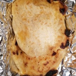 Margarita Restaurant - Pupusas revueltas