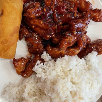 Spicy House - General Tso's chicken, spicy - lunch plate comes with rice, soup, egg roll. - Chinese Near Me - Daly City, California Spicy House - General Tso's chicken, spicy - lunch plate comes with rice, soup, egg roll. - Chinese Near Me - Daly City, California