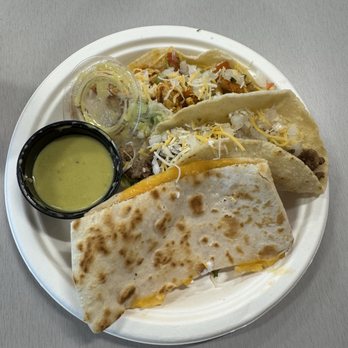 Mas Chingon Mexican Grill - Chicken taco, beef taco, and cheese quesadilla - Food Trucks Near Me - Salado, Texas Mas Chingon Mexican Grill - Chicken taco, beef taco, and cheese quesadilla - Food Trucks Near Me - Salado, Texas
