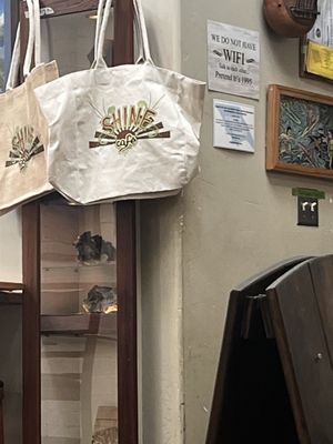 Shine Cafe by null