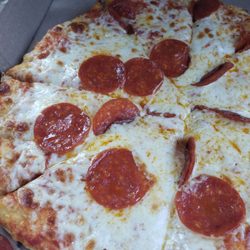 Corydon Farmers Market - Sourdough Pizza made fresh. DELICIOUS