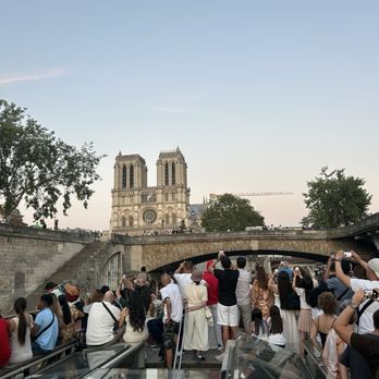 Bateaux Parisiens - French Near Me - Paris, 75 Bateaux Parisiens - French Near Me - Paris, 75